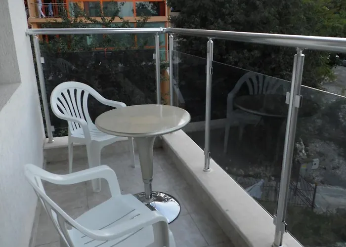 Golden Maria Yalta Complex شقة